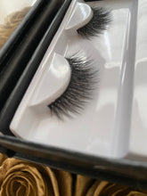 Load image into Gallery viewer, Miss Mini Minx Lashes