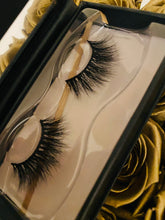 Load image into Gallery viewer, Miss Chi-town Fly Lashes