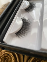 Load image into Gallery viewer, Miss Mini Minx Lashes
